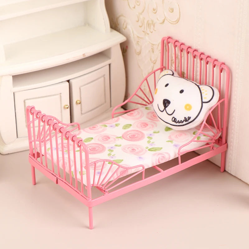 1/12 Dollhouse Metal/Wooden Mini Single/Double Bed Bedroom Furniture Toy Living Room Furniture Model Handmade Toy