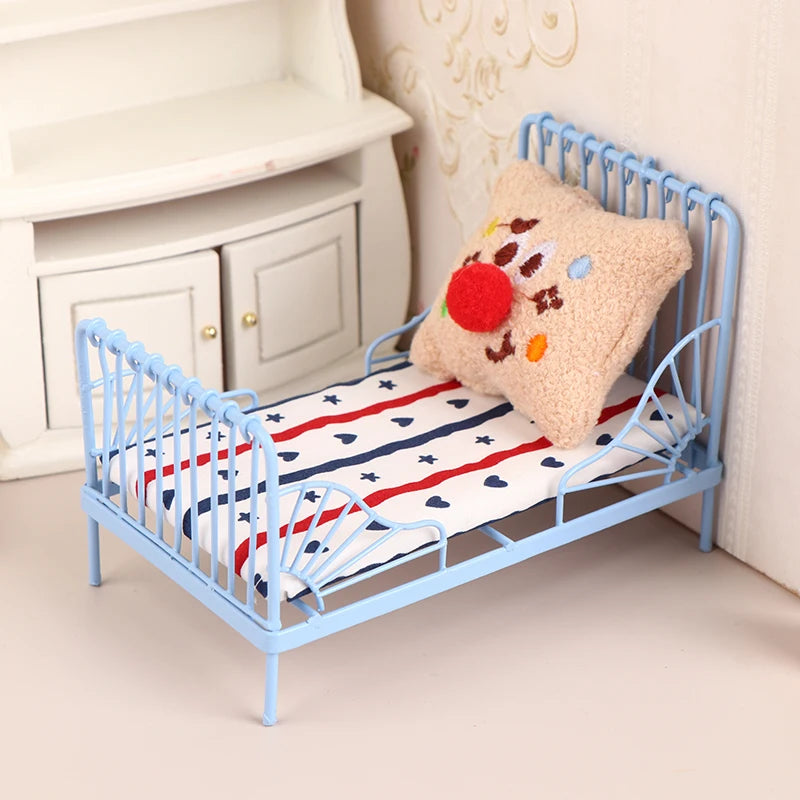 1/12 Dollhouse Metal/Wooden Mini Single/Double Bed Bedroom Furniture Toy Living Room Furniture Model Handmade Toy